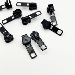Бегунок декор. трактор №5 стандарт (черный)